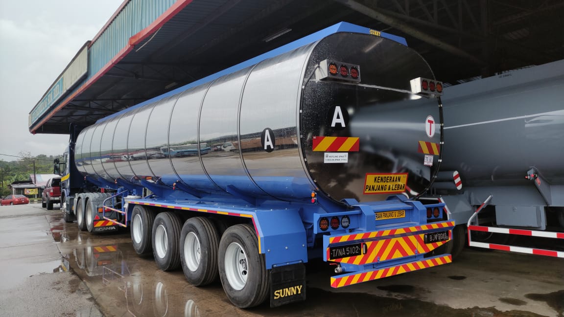 Yuen Soon Transport Truck
